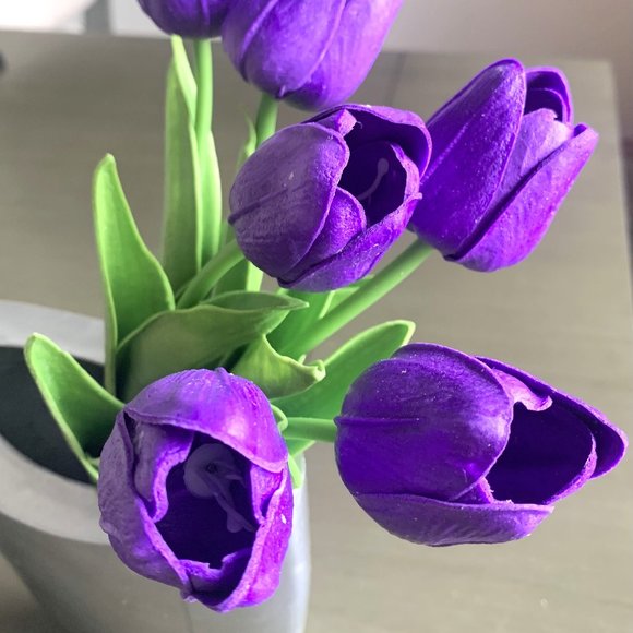 Bundle Bunch 6 Real Touch PU Purple Tulip Stems Artificial Spring Flowers New - Picture 2 of 5